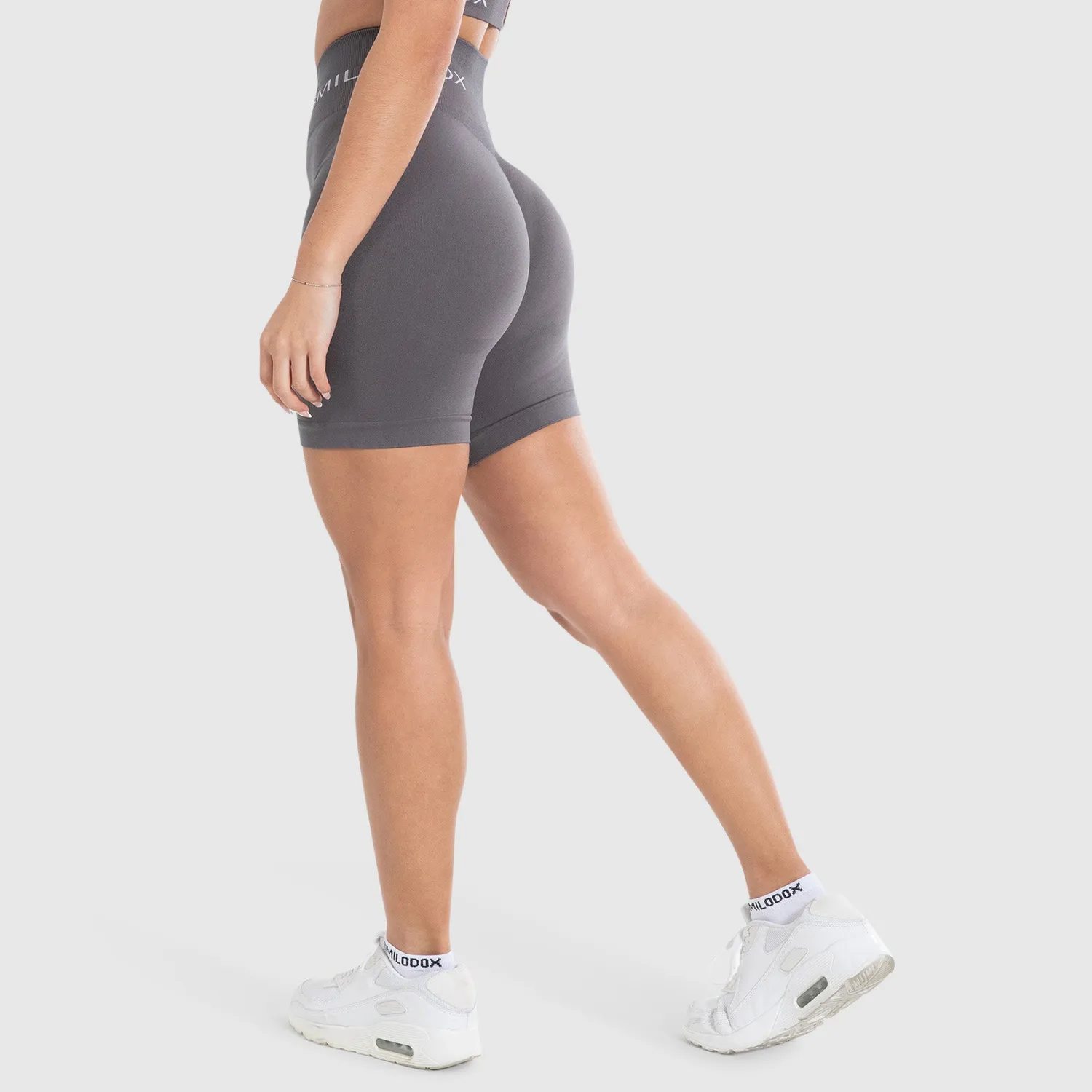 Smilodox Cetrina Scrunch Azura Shorts Damen Schwarz
