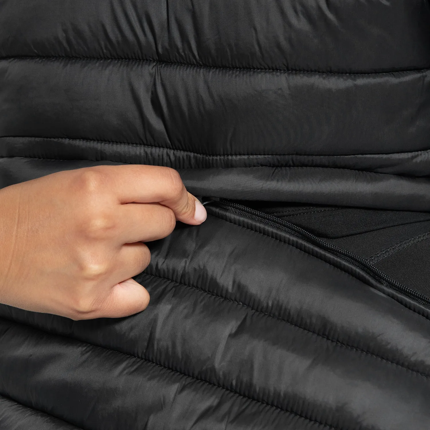 Smilodox Sila Outdoorjacke Damen Schwarz isoliert
