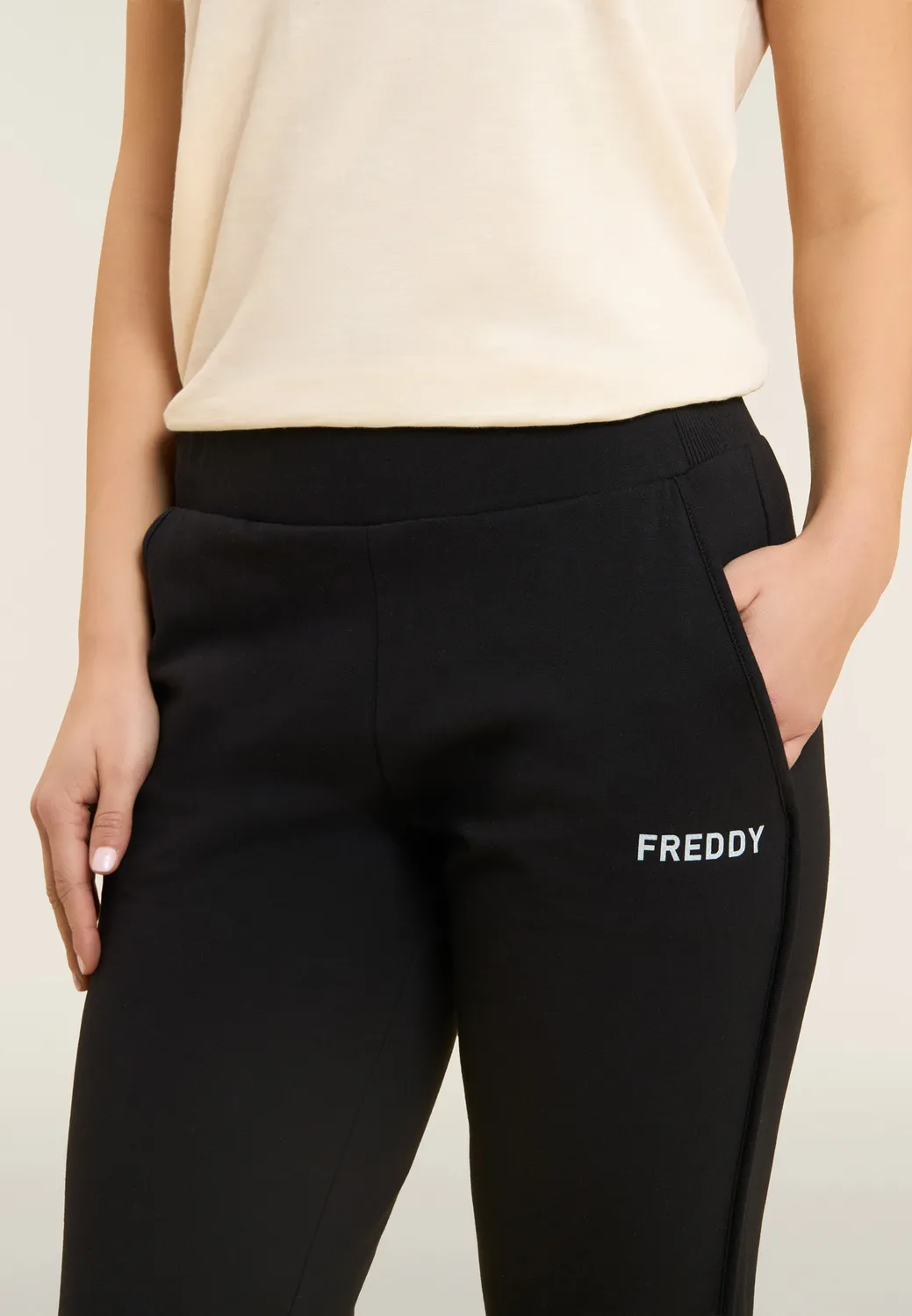 Freddy 7/8 French Terry Hose Damen schwarz runder Saum